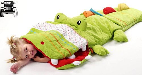 کیسه خواب کودک به شکل یک تمساح سبز رنگ