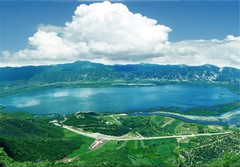 دریاچه زریوار کردستان مناسب ماهیگیری در بهار