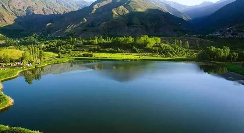 دریاچه پریشان در استان فراس مناسب ماهیگیری در بهار